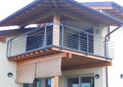 BALCONE-CON-TONDI-ORIZZONTALI