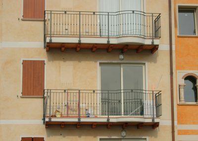 BALCONI-CON-PARTI-CURVE
