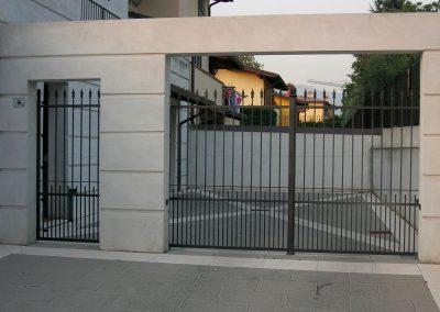 CANCELLO-CON-LANCE-SCHIACCIATE