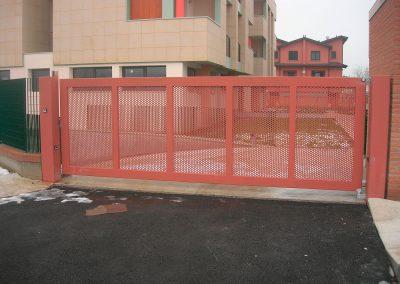 CANCELLO-CON-RETE-FORATA