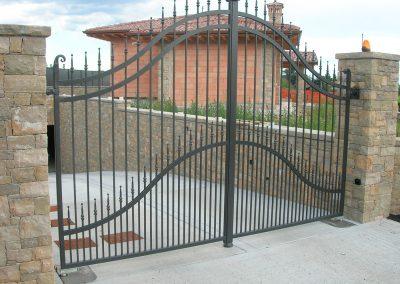 CANCELLO-CON-ZOCCOLO-ALTO