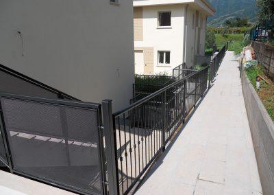 PARAPETTO-SEMPLICE-CON-BORCHIE
