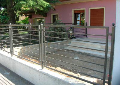 RECINZIONE-CON--TUBI-QUADRI